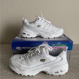 Skechers Womens D Lites Fresh Start 11931EW White Casual Shoes Size 9.5 NIB